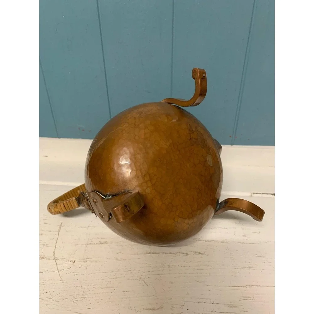 Vintage Copper Kettle with Wicker Handle Tripod Base Decorative Tea‎ Pot